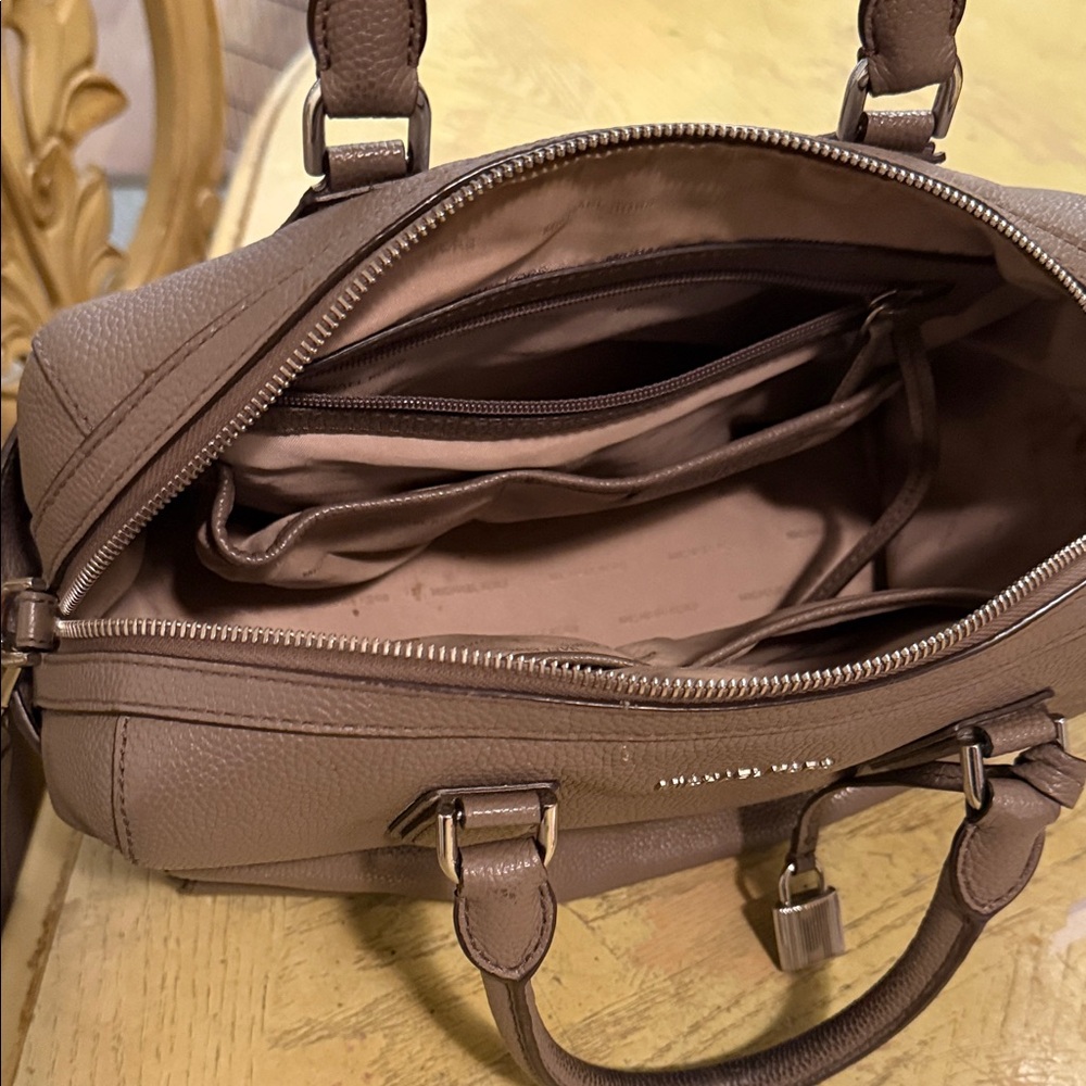 Michael Kors Pebble Leather Satchel in Taupe - Picture 3 of 6